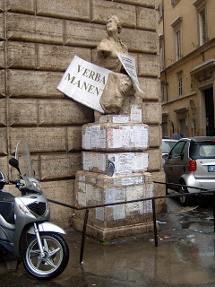http://4.bp.blogspot.com/_RRGJ4b77AWY/RbnlZT_H4rI/AAAAAAAAAGk/v3Z8bKGBJqE/s320/pasquino.jpg