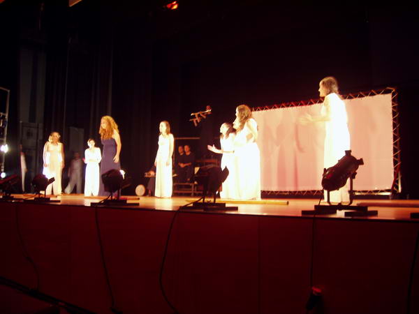 http://www.veu.ua.es/img/img_gpe/teatro_clasico/P1010008.JPG