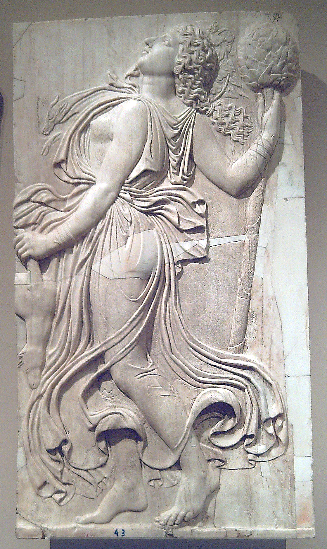 http://upload.wikimedia.org/wikipedia/commons/3/32/M%C3%A9nade_relieve_romano_(Museo_del_Prado)_02.jpg