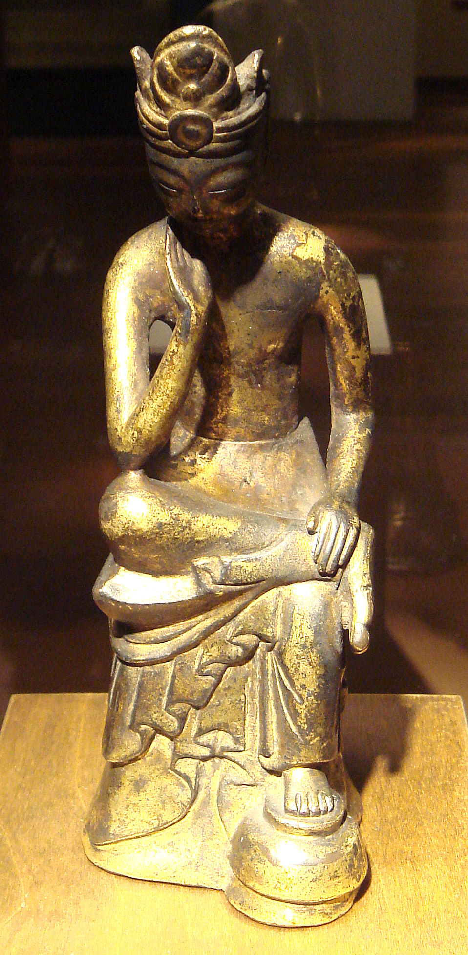 http://upload.wikimedia.org/wikipedia/commons/5/50/SeatedMaitreyaKoreaMuseeGuimet.jpg