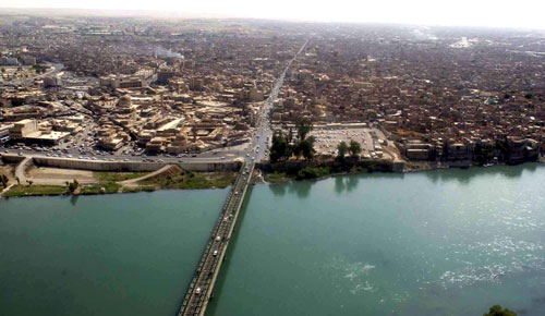 http://upload.wikimedia.org/wikipedia/commons/c/ca/Tigris_river_Mosul.jpg