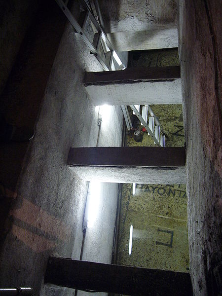 Archivo:Colonna - meridiana sotto Campo Marzio 48 1050300.JPG
