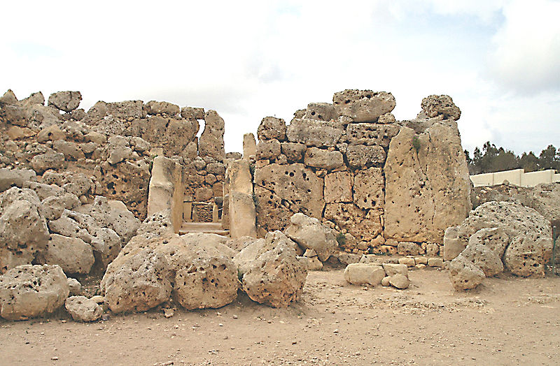 Archivo:Temple de Ggantija.jpg