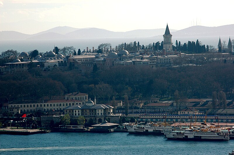 Archivo:Palau de Topkapi des de torre de Gàlata.JPG
